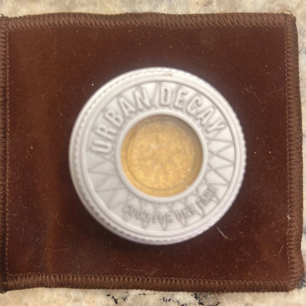 Urban Decay El Dorado Eyeshadow discontinued color